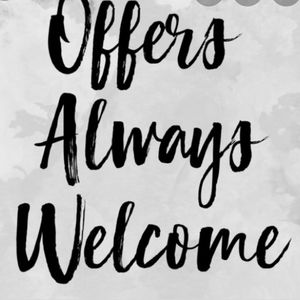 PLEASE MAKE A REASONABLE OFFER😊👌